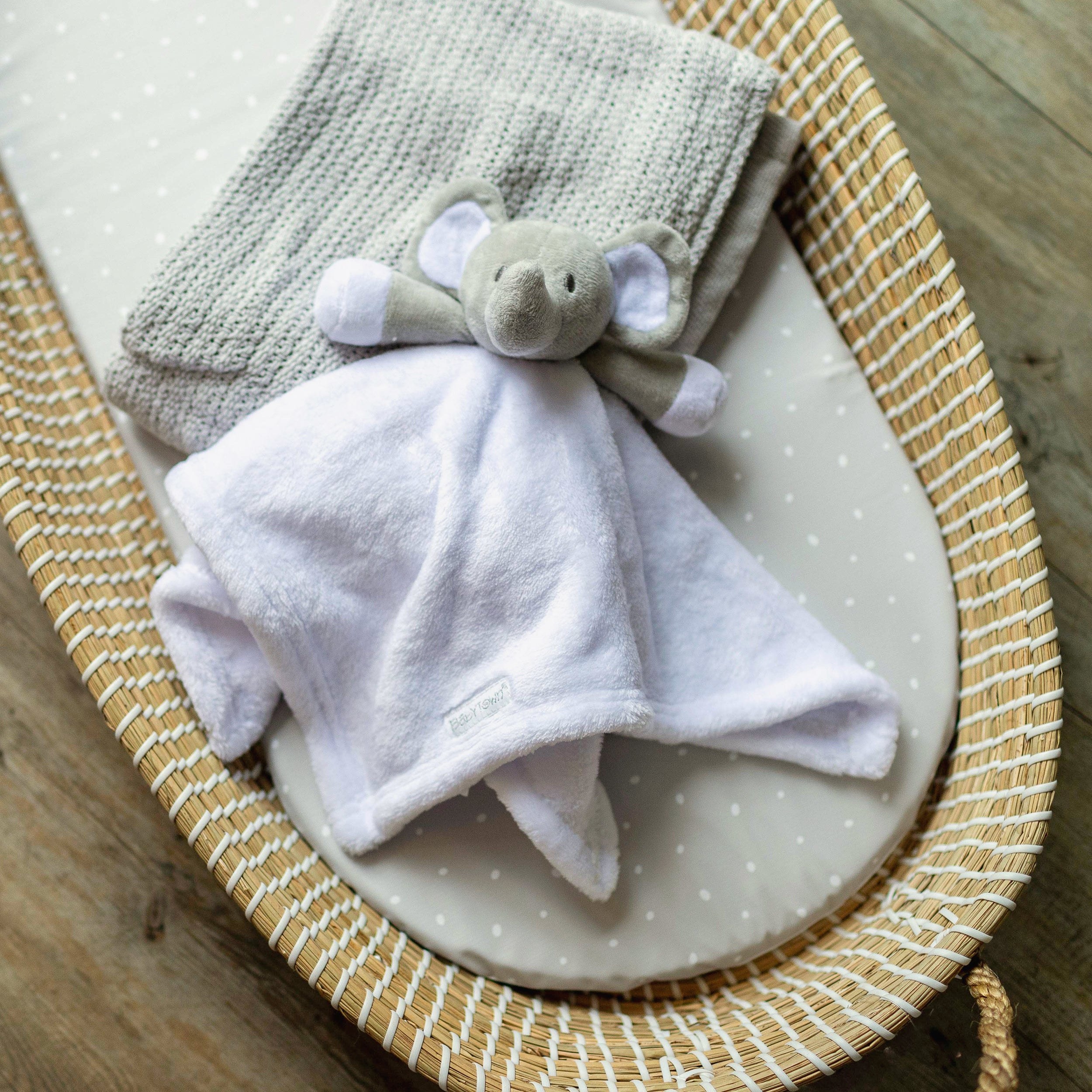 Mabel & Fox - Elephant Comforter - White — Klein Studio