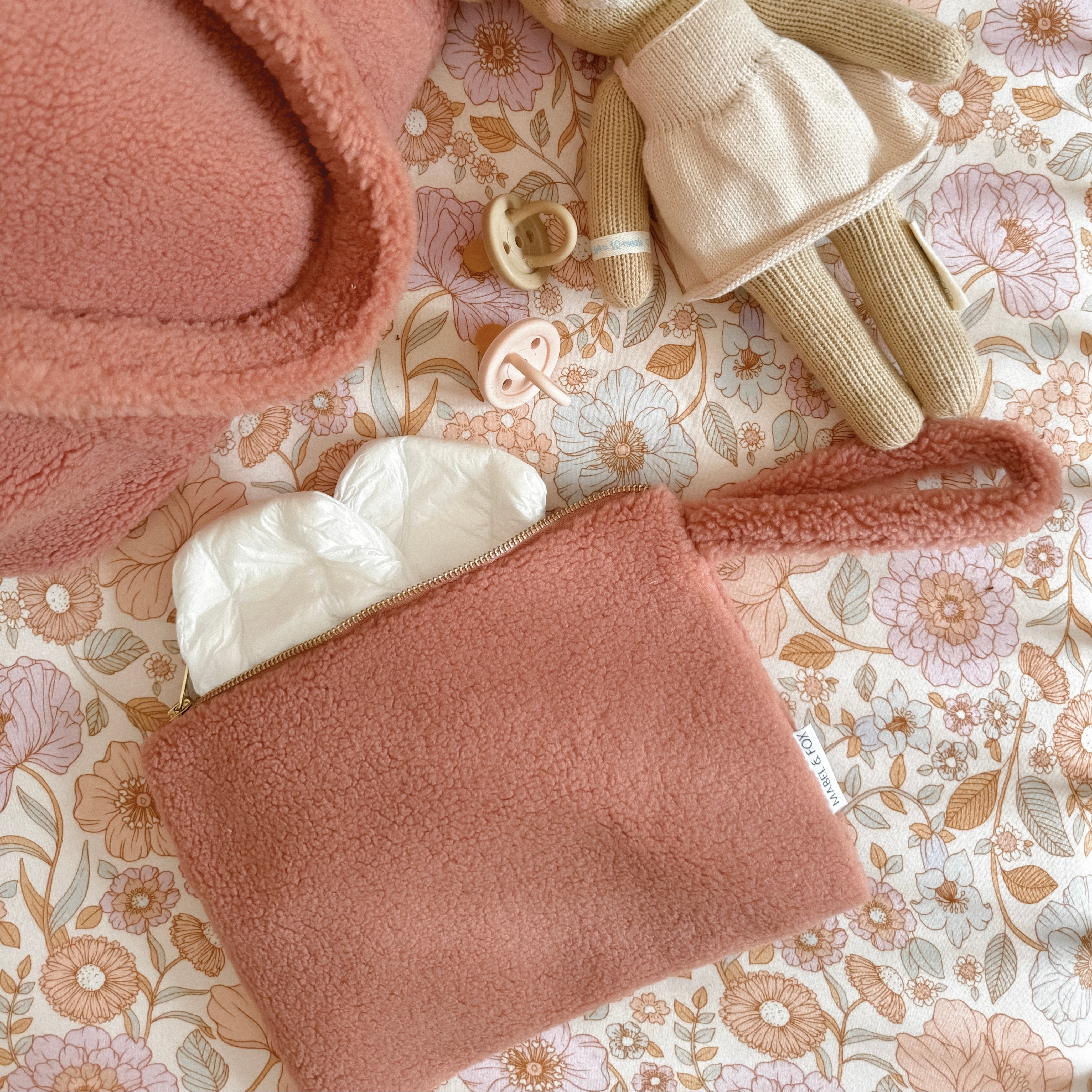 Mabel & Fox - Teddy Pouch - Rose Pink — Klein Studio